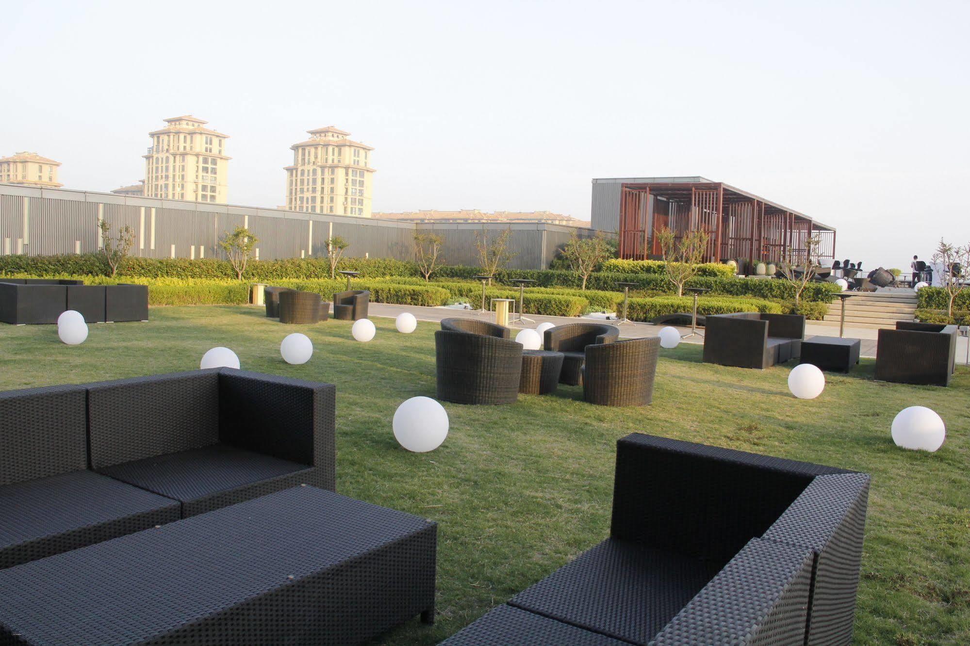 Sheraton Qingdao Licang Hotel Buitenkant foto